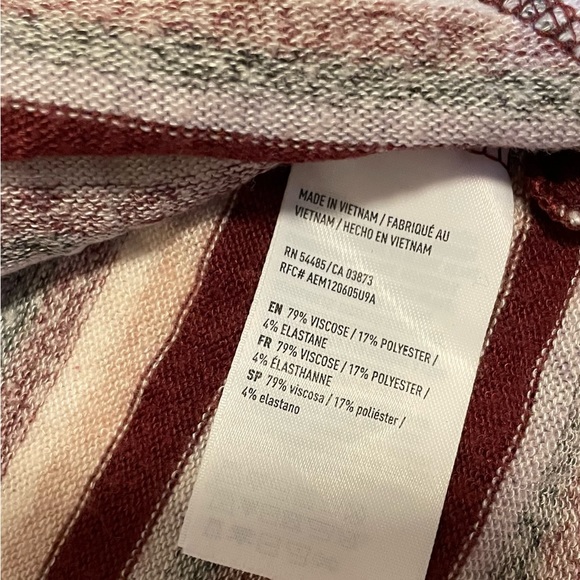 AEO Soft and Sexy Plush Long Sleeve V-neck Tee - Picture 3 of 3